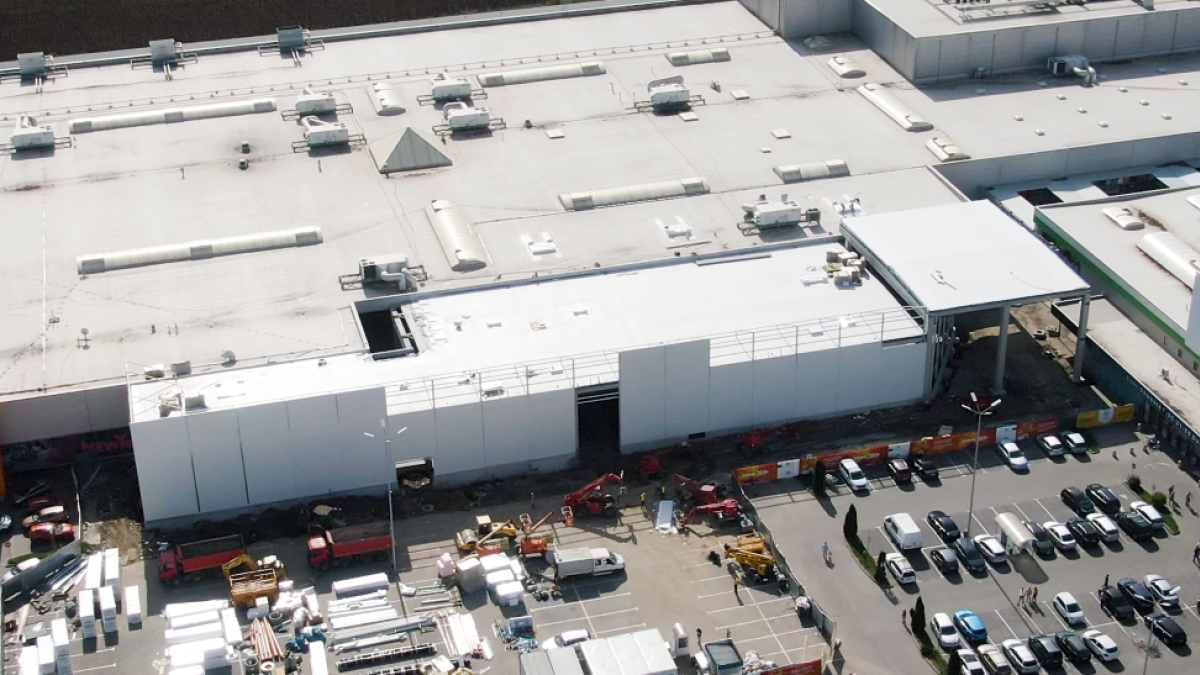 S-a transformat centrul comercial din Târgu Mureș – KÉSZ România a participat ca antreprenor general la realizarea Plaza M