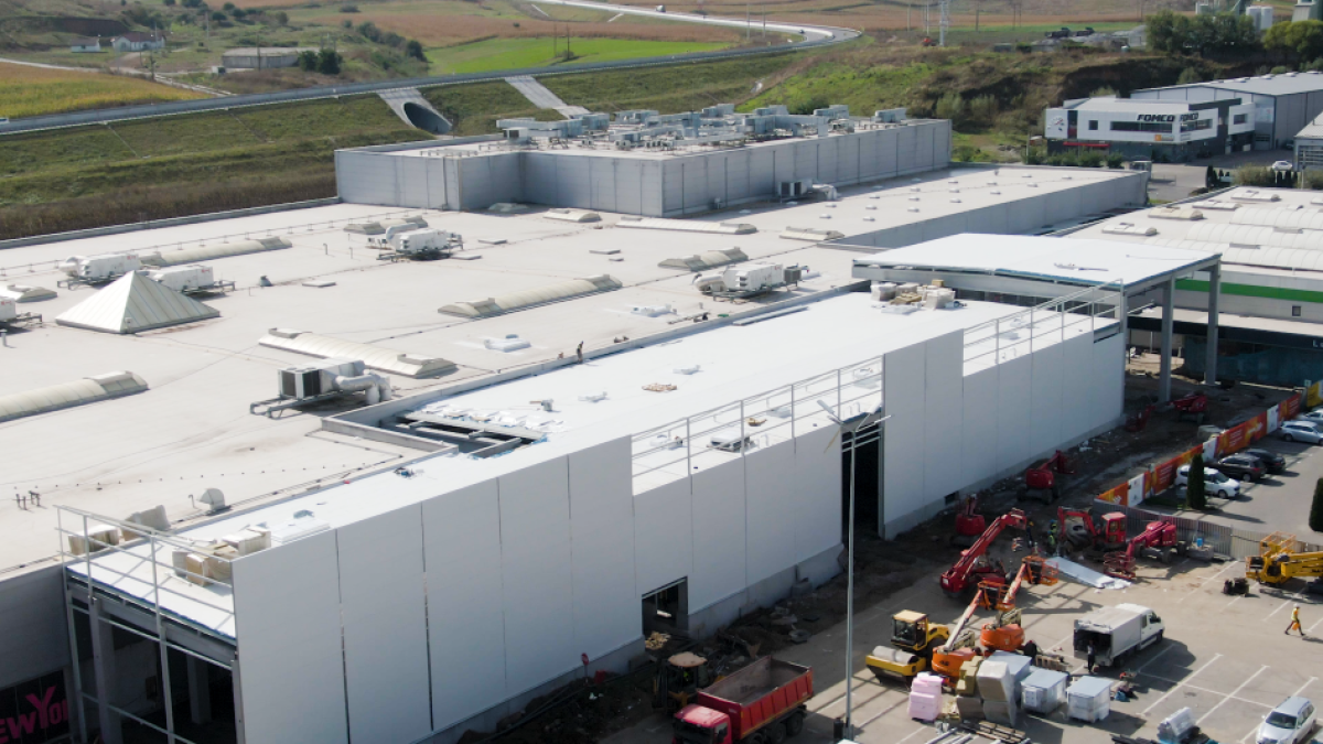 S-a transformat centrul comercial din Târgu Mureș – KÉSZ România a participat ca antreprenor general la realizarea Plaza M