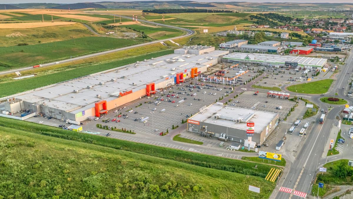 S-a transformat centrul comercial din Târgu Mureș – KÉSZ România a participat ca antreprenor general la realizarea Plaza M