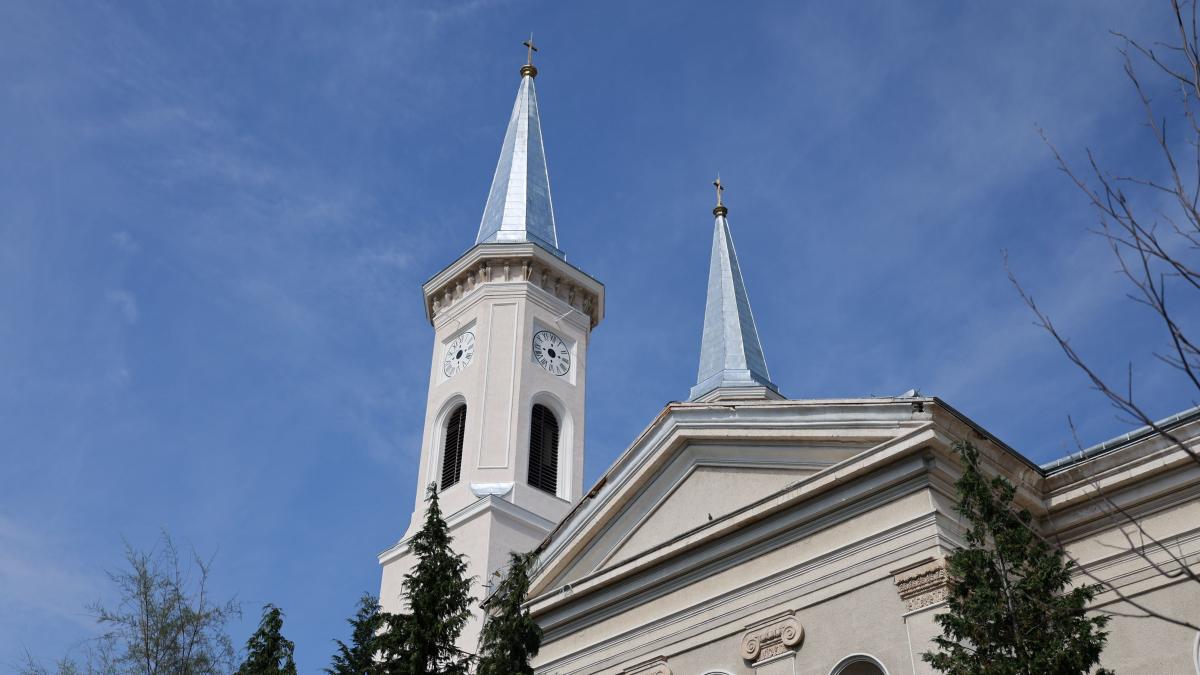 Látogatás a felsőbányai templom felújításán