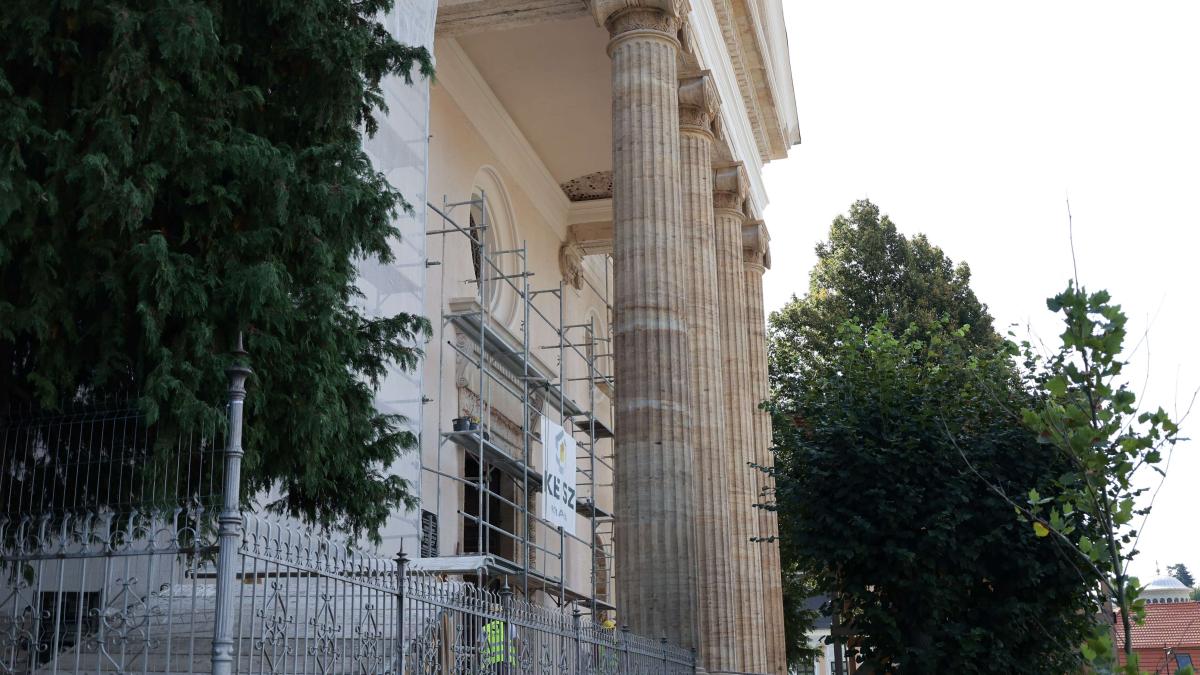 Látogatás a felsőbányai templom felújításán