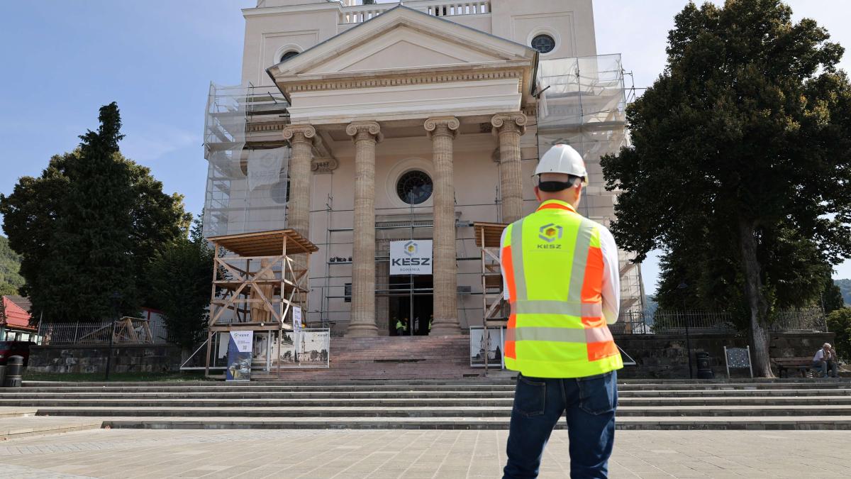 Látogatás a felsőbányai templom felújításán