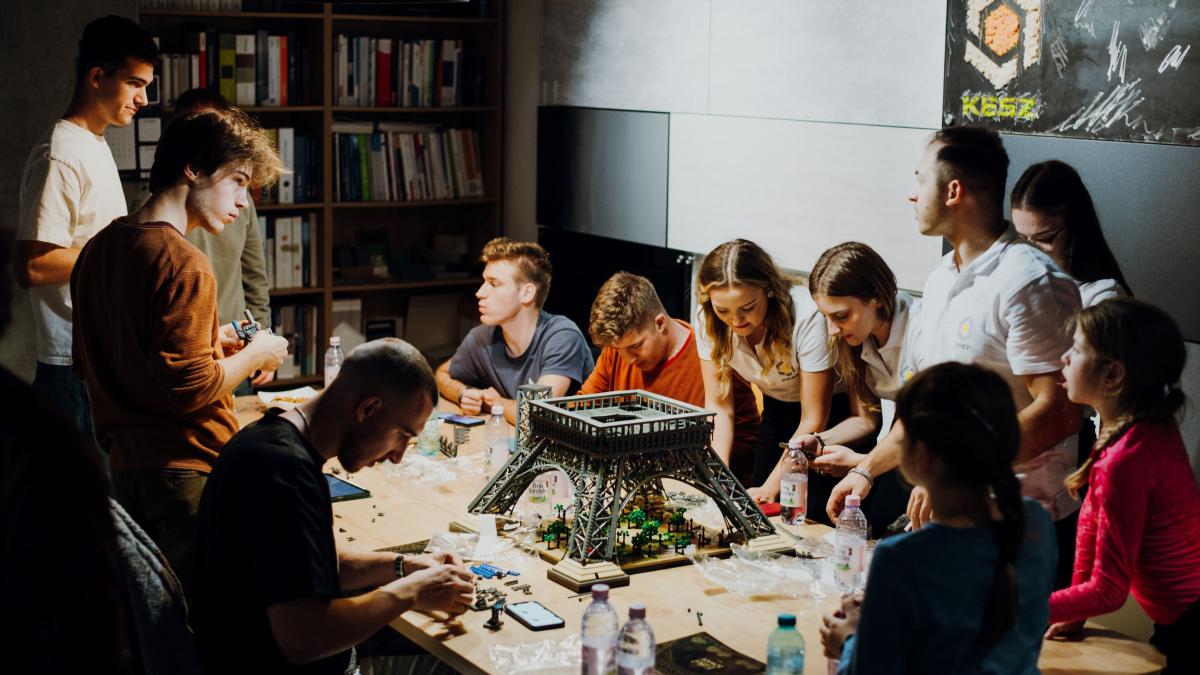 Noaptea Companiilor s-a încheiat cu succes la KÉSZ România.