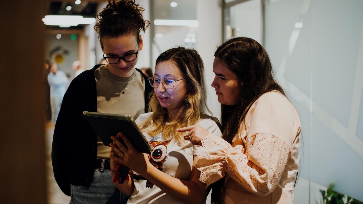 Noaptea Companiilor s-a încheiat cu succes la KÉSZ România.