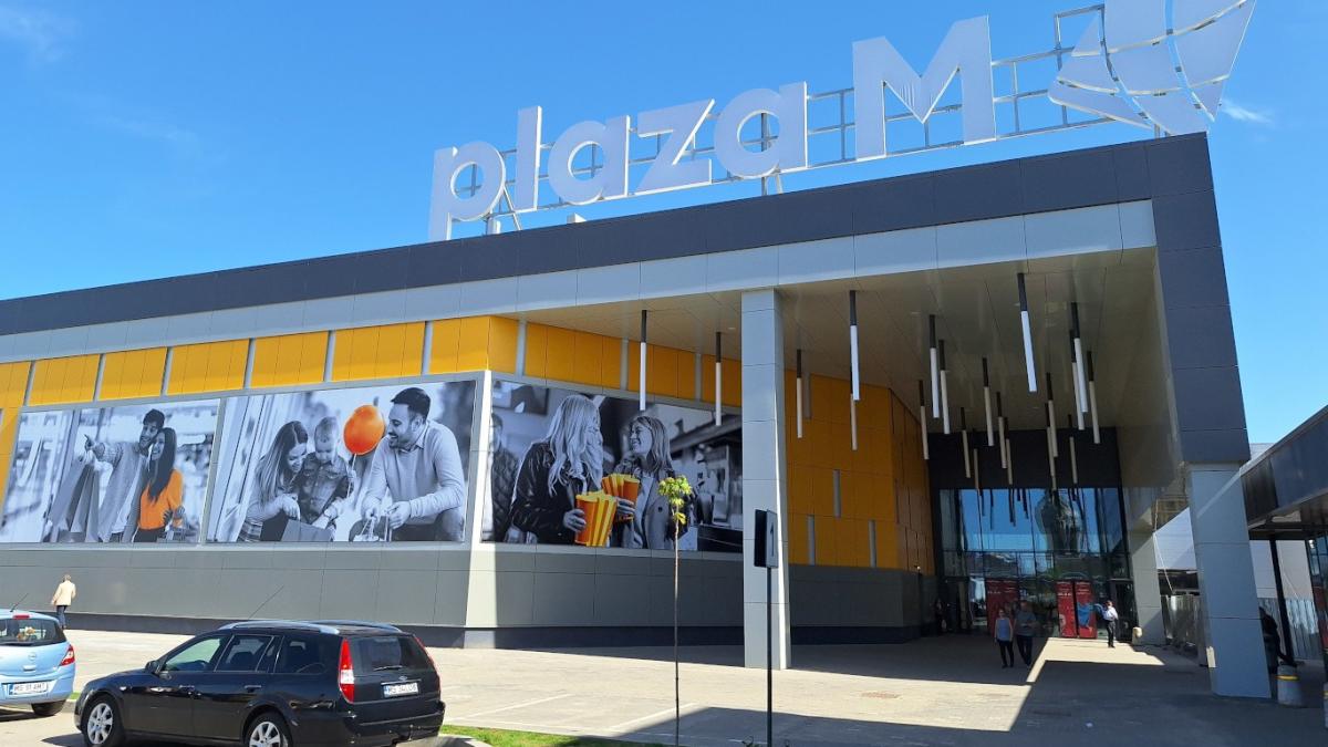 S-a transformat centrul comercial din Târgu Mureș – KÉSZ România a participat ca antreprenor general la realizarea Plaza M