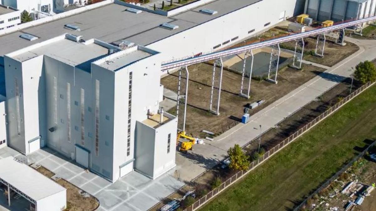 Új gipszkarton gyártósor indult el Saint-Gobain beruházásban