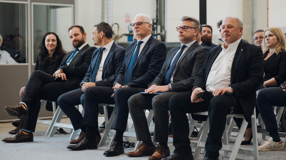 A KÉSZ Románia fejlesztése a nemzetközi és a hazai médiában is visszhangra talált