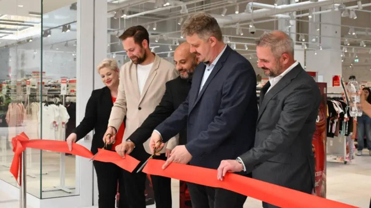 S-a transformat centrul comercial din Târgu Mureș – KÉSZ România a participat ca antreprenor general la realizarea Plaza M