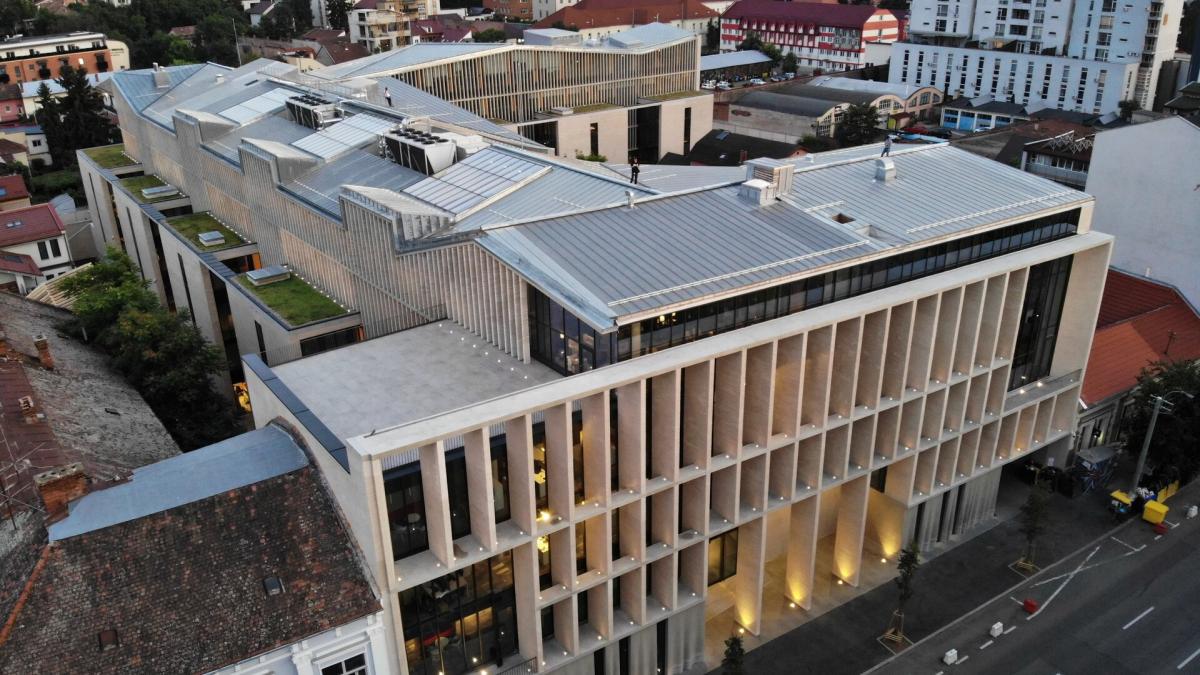 The headquarters of Banca Transilvania in Cluj-Napoca won an award at the National Architecture Biennale 2025