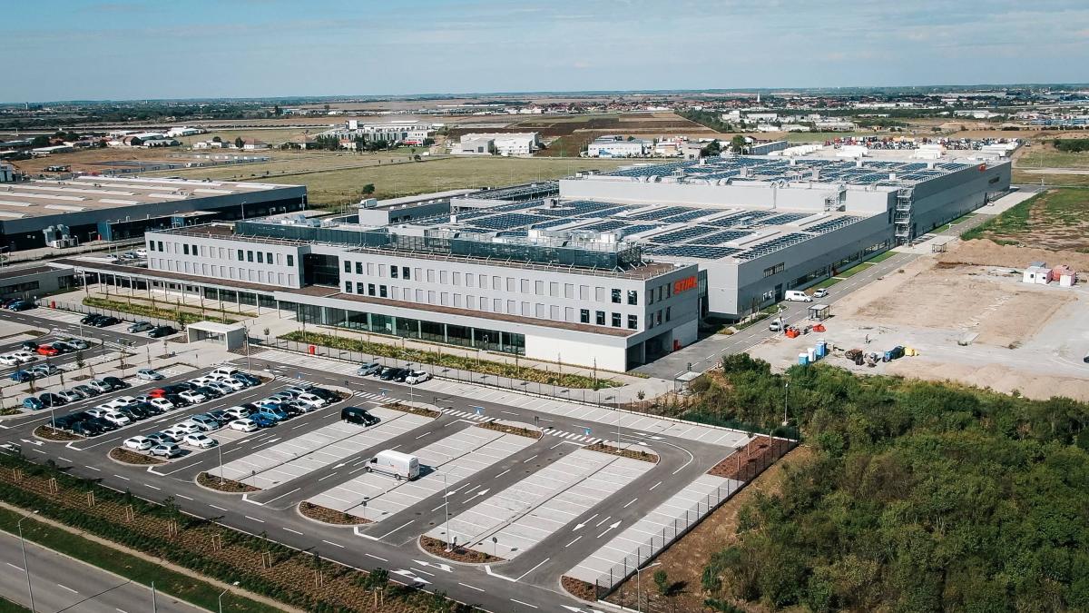 Thirteen thousand captivating frames depict the construction of the STIHL factory, covering an area of 47,000 square meters