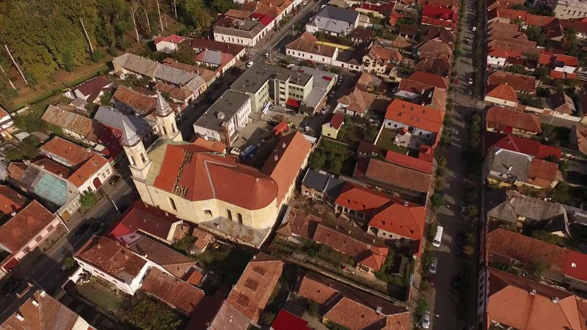 A szamosújvári ferences templom és kolostor rehabilitációja. Generálkivitelezés.