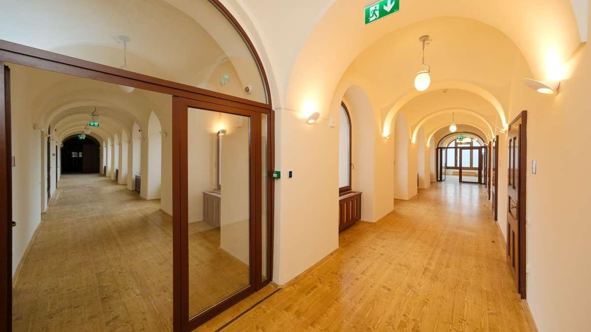 A szamosújvári ferences templom és kolostor rehabilitációja. Generálkivitelezés.