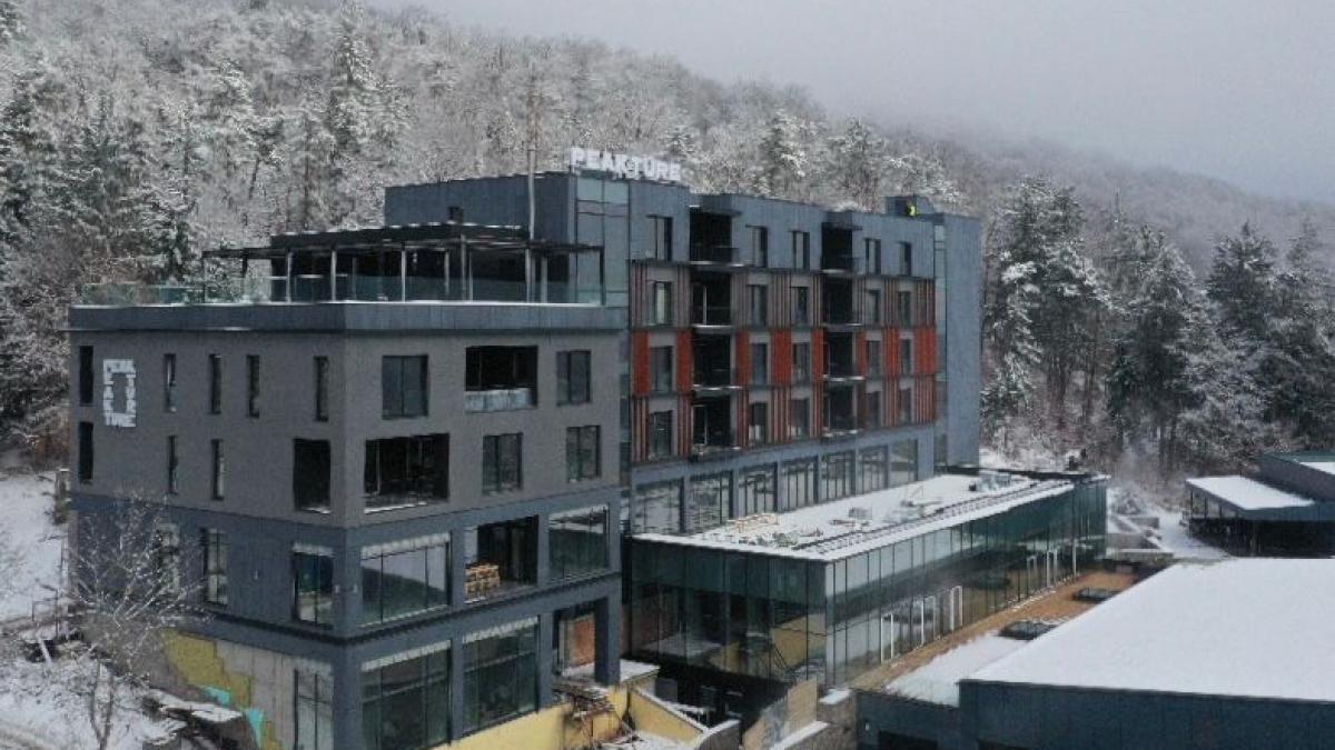 Peakture Hotel Resort