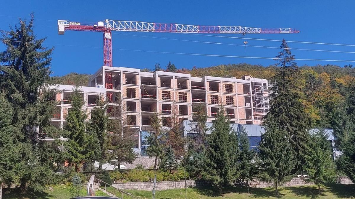 Peakture Hotel Resort