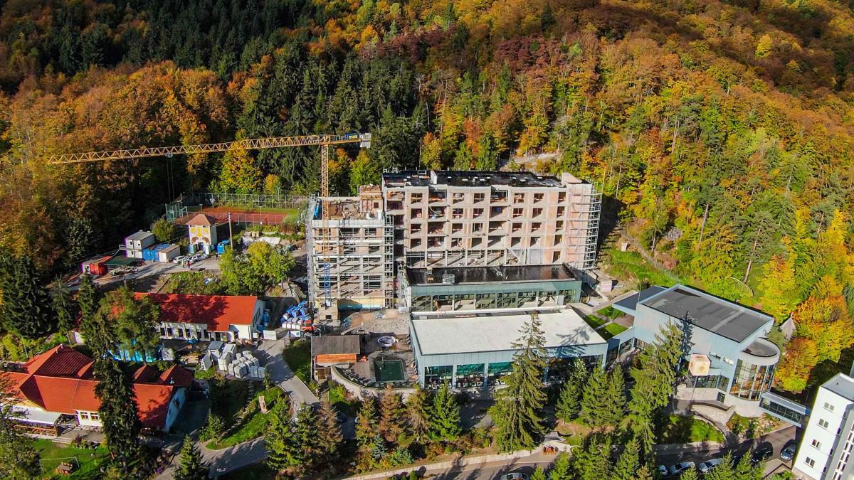 Peakture Hotel Resort