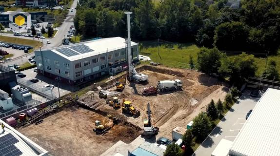 O nouă comandă din partea companiei WEDAS – a început proiectul de extindere a halei, realizat de KÉSZ România